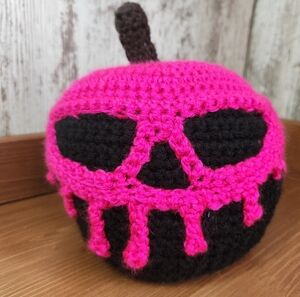 Handmade Vibrant Hot Pink/Black Crochet Poison Apple Halloween Spooky Decor 🍎